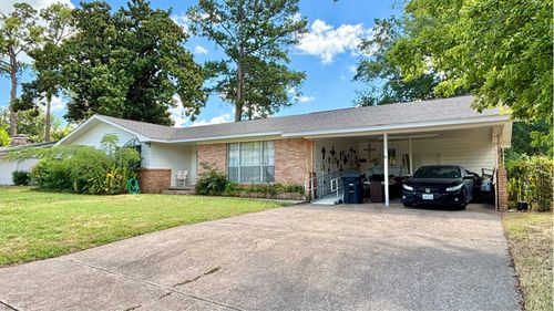 1723 Montrose Dr, Tyler, TX, 75701-5827 | Card Image