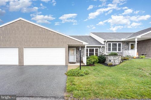 76-4804 Orchid Way, DOVER, PA, 17315-2560 | Card Image