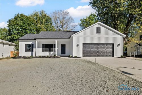 6715 Oakbrook Dr, Whitehouse, OH, 43571-9443 | Card Image