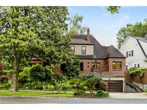 3622 Ne Hassalo St, Portland, OR, 97232-2531 | Card Image