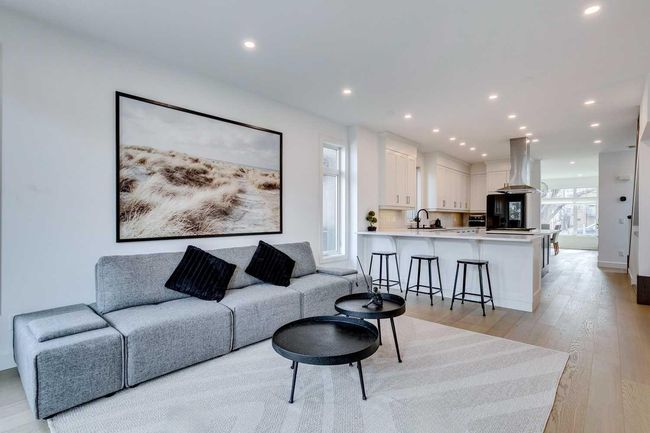 18 27 Avenue Sw, House other with 4 bedrooms, 4 bathrooms and 2 parking in Calgary AB | Image 17