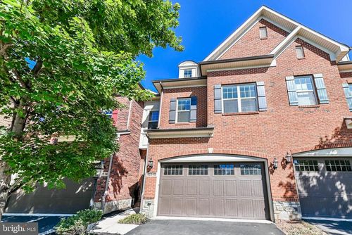 42540 Dreamweaver Dr, BRAMBLETON, VA, 20148-7625 | Card Image