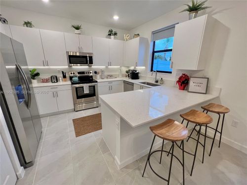 20433 Nw 4th Ct, Miami Gardens, FL, 33169-3454 | Card Image