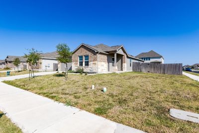 609 Bluejack Way, House other with 4 bedrooms, 2 bathrooms and 4 parking in Hutto TX | Image 3