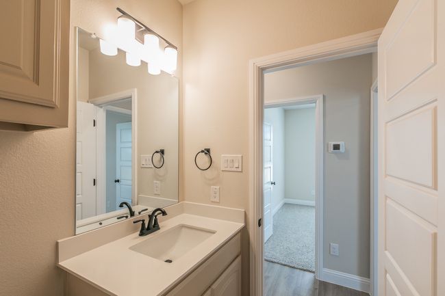 213 Navajo Trl, House other with 3 bedrooms, 3 bathrooms and null parking in Alvarado TX | Image 8