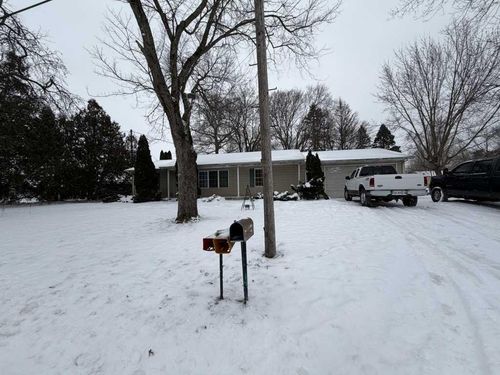 426 Meade Rd, Niles, MI, 49120-1134 | Card Image