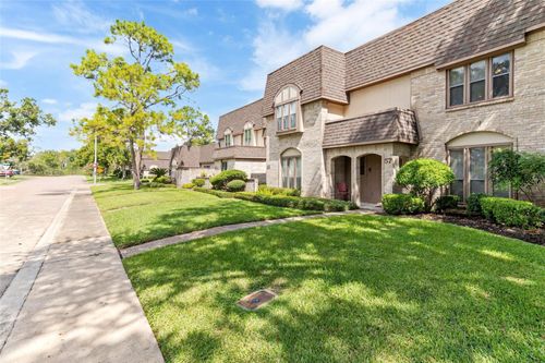 57 S Bachelor Button St, Lake Jackson, TX, 77566-5542 | Card Image