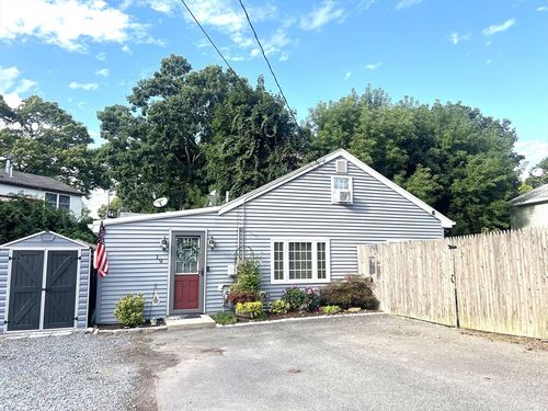 19 Water St, Swansea, MA, 02777-2007 | Card Image