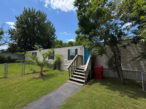 204 Mcelroy St, Whitesboro, TX, 76273-7905 | Card Image