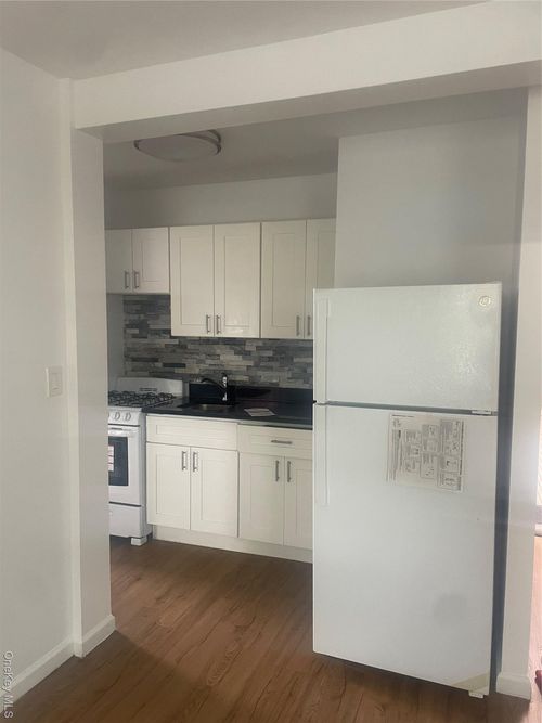 apt-8-51 Georgia Ave, Long Beach, NY, 11561-1249 | Card Image