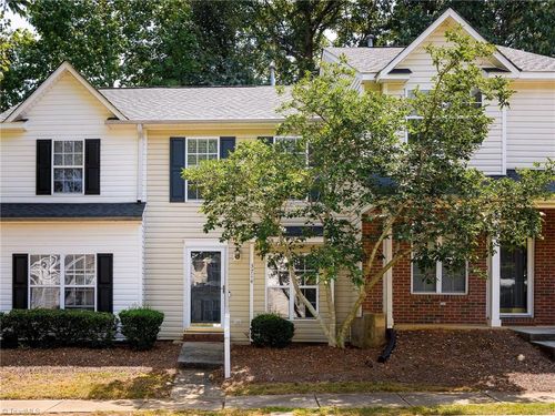 3714 Winborne Ln, Greensboro, NC, 27410-2109 | Card Image