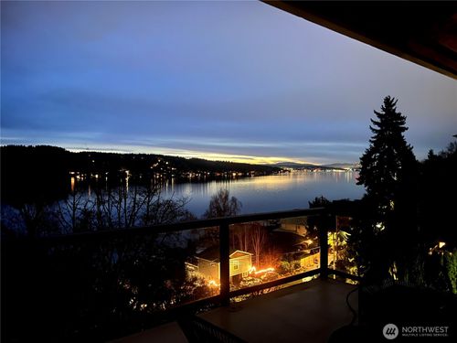 13740 42nd Ave Ne, Seattle, WA, 98125-3888 | Card Image