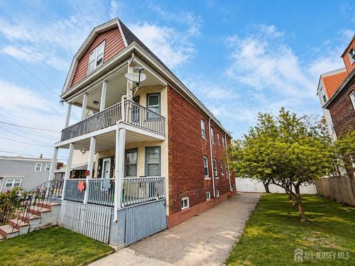 560 Johnstone Street, Perth Amboy, NJ, 08861 | Card Image