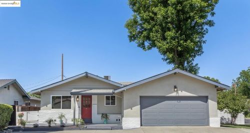 216 Solano Ln, Vacaville, CA, 95688-2744 | Card Image