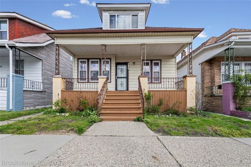 12140 Mitchell St, Hamtramck, MI, 48212-2776 | Card Image