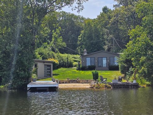 d4-112 W Lake Rd, Woodbury, CT, 06798-4100 | Card Image