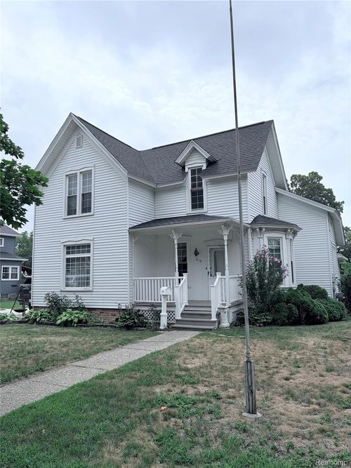 510 E Main St, Flushing, MI, 48433-2006 | Card Image