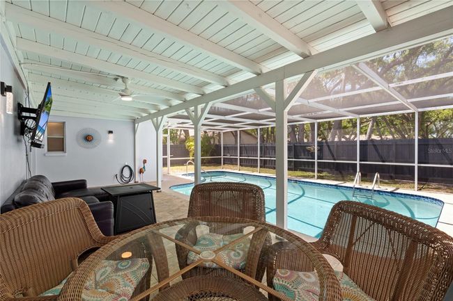 11368 93 Rd St, House other with 3 bedrooms, 2 bathrooms and null parking in LARGO FL | Image 31