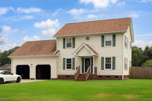 275 Fernwood Farms Rd, Chesapeake, VA, 23320-6931 | Card Image