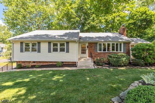 6 Deerfield Rd, New Providence, NJ, 07974-2104 | Card Image