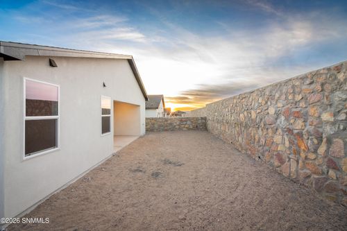 3045 Gato Rd, Las Cruces, NM, 88012-8073 | Card Image