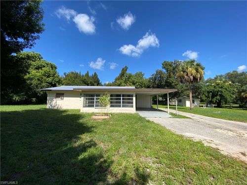 7906 Suncoast Dr, NORTH FORT MYERS, FL, 33917-1905 | Card Image