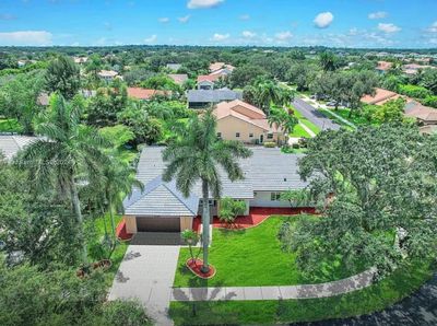 10460 Sw 16 Th Place, House other with 4 bedrooms, 3 bathrooms and null parking in Davie FL | Image 2