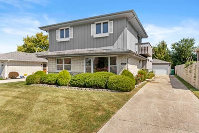 8431 Melvina Avenue, House other with 5 bedrooms, 2 bathrooms and 2 parking in Burbank IL | Image 1