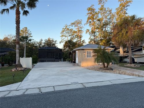 10229 Ne 28th Loop, SILVER SPRINGS, FL, 34488-8361 | Card Image
