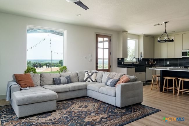 13852 Knob Hill Rd, Home with 4 bedrooms, 4 bathrooms and null parking in Rogers TX | Image 13