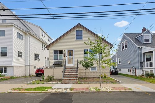 68 Lancaster Ave, Revere, MA, 02151-1705 | Card Image