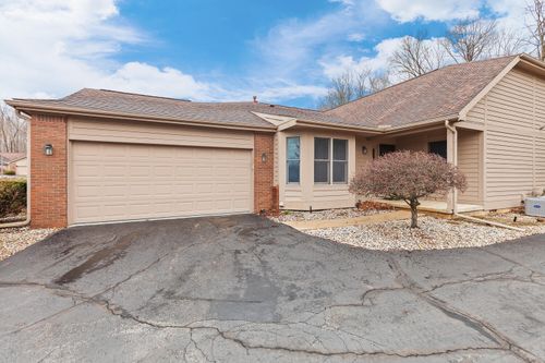 500 Richlyn Dr, Adrian, MI, 49221-9117 | Card Image