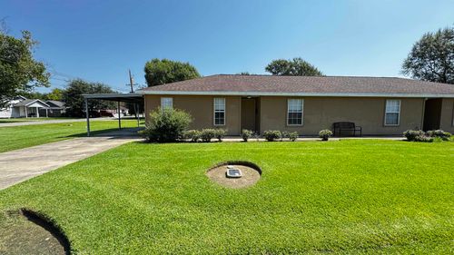 324 N 8th St, Nederland, TX, 77627-2456 | Card Image
