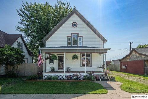 208 N Myrtle St, Hooper, NE, 68031-3141 | Card Image