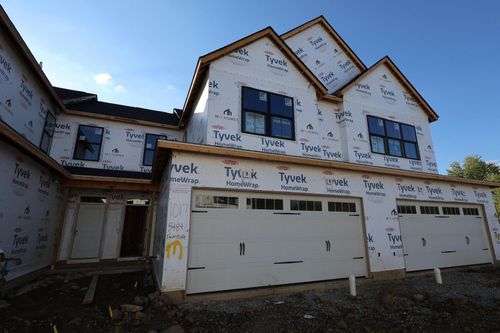 5484 Finsbury Dr, Powell, OH, 43065 | Card Image