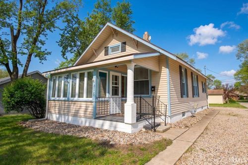 815 Obispo St, Culver, IN, 46511-1850 | Card Image