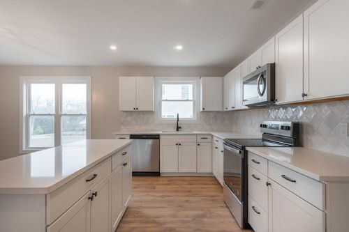 121 Pine Haven St, Keysville, VA, 23947-3554 | Card Image