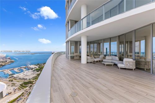 5201-851 Ne 1st Ave, Miami, FL, 33132-1817 | Card Image