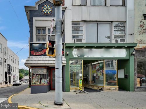 26 N Centre St, Pottsville, PA, 17901-2910 | Card Image
