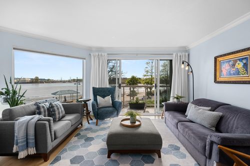 211-31 Reliance Crt, New Westminster, BC, V3M6C6 | Card Image