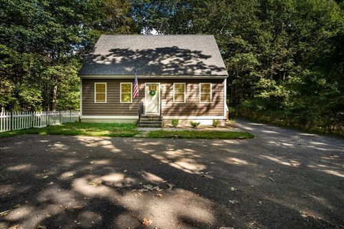 61 Blake Rd, Epping, NH, 03042-3006 | Card Image