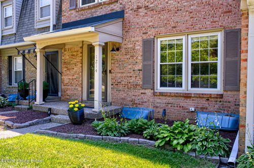 1214 Inverary Ct, Louisville, KY, 40222-5717 | Card Image