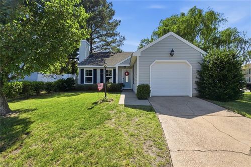 1801 Bloomfield Dr, Virginia Beach, VA, 23453-5522 | Card Image
