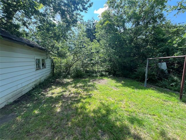 View of grassy yard | Image 6