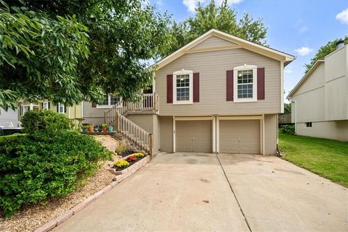 713 N Downey Ct, Independence, MO, 64056-1590 | Card Image