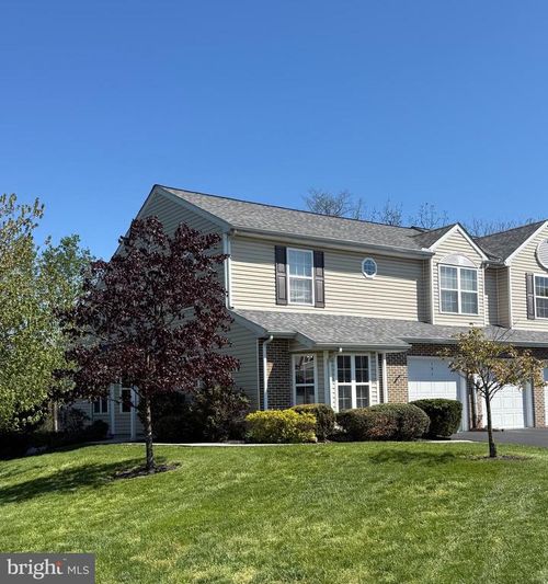 151 Peregrine Ln, Hummelstown, PA, 17036-8845 | Card Image