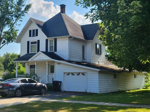 302 N Walnut St, Wenona, IL, 61377 | Card Image