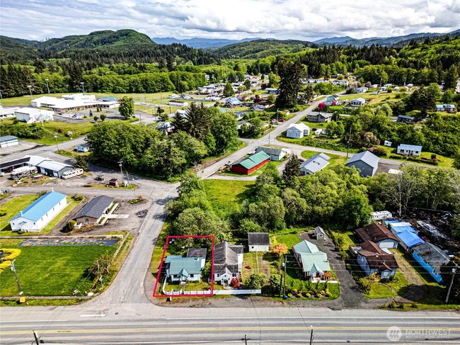 16672 Frontier St, House other with 2 bedrooms, 1 bathrooms and 1 parking in Clallam Bay WA | Image 32