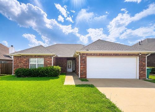 4812 Indio Ln, Sherman, TX, 75092-4049 | Card Image