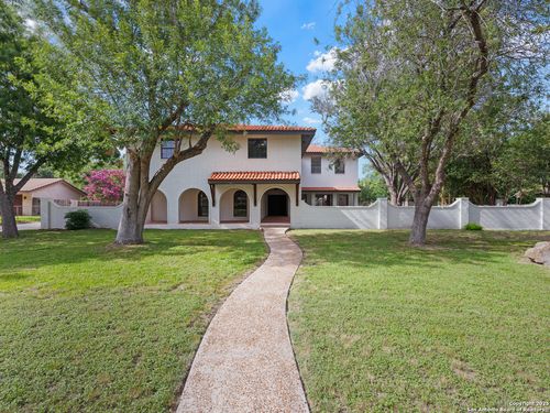 520 Sagecrest Dr, Hollywood Park, TX, 78232-1120 | Card Image